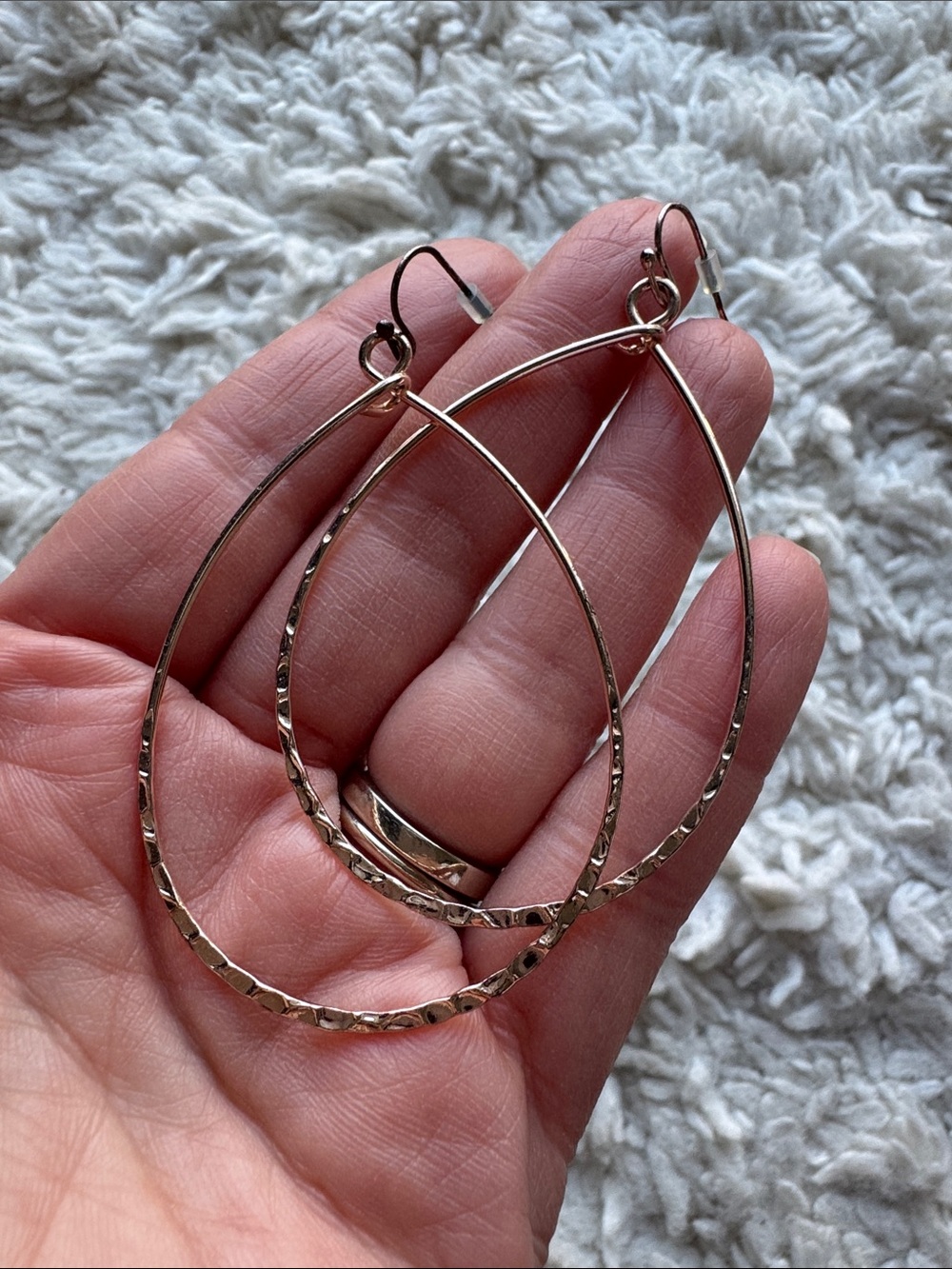 Rose Tone Hammered Hoops‎
